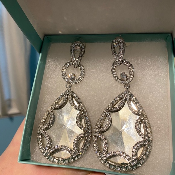 Teardrop Crystal Earrings - Picture 1 of 3